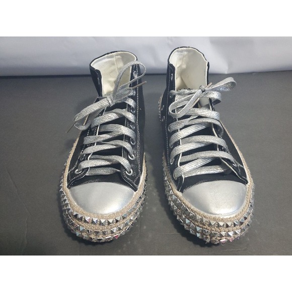 Christian Louboutin Black/Silver Fabric and Leather Spikes  CC VV Women\'s Black High Top Fashion Sneakers Silver Spikes & Laces Size 6.5/245